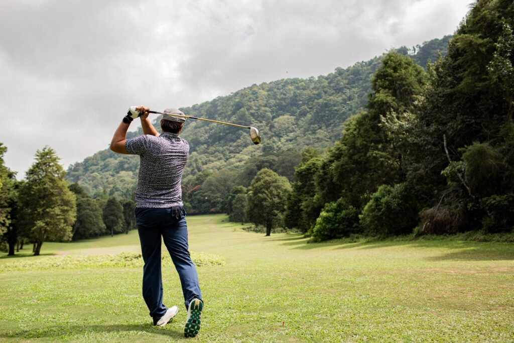 Golf Swings for Beginners: A Complete Guide to Getting Started